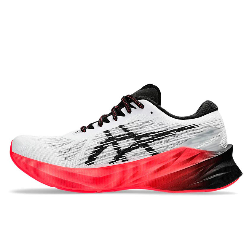 Asics Men&#39;s Novablast 3 8