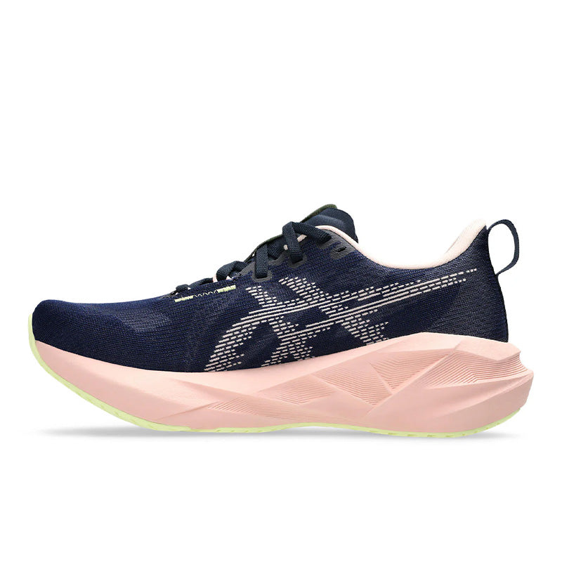 Asics Women&#39;s Novablast 5 6