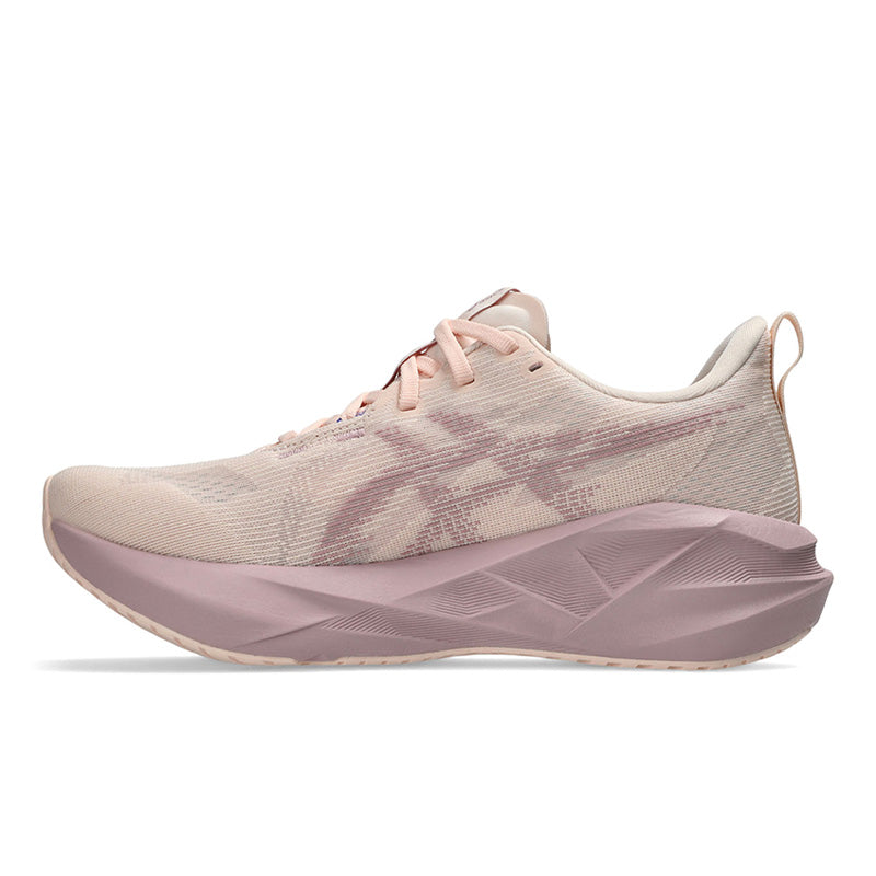 Asics Women's Novablast 5 5.5