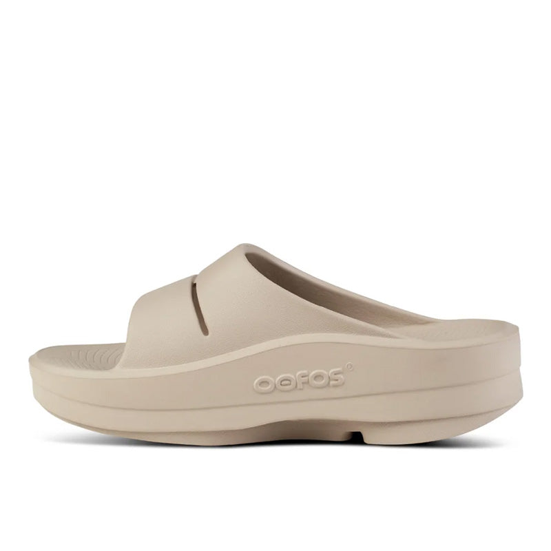 OOFOS Unisex Oomega Slide 3