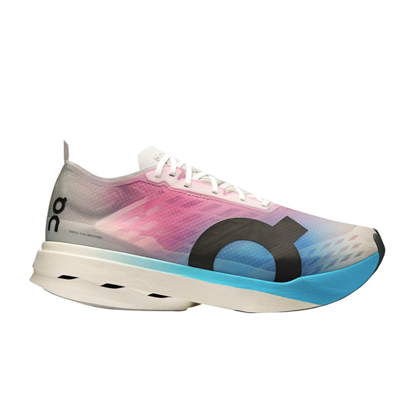 On Running Men&#39;s Cloudboom Strike 8.5