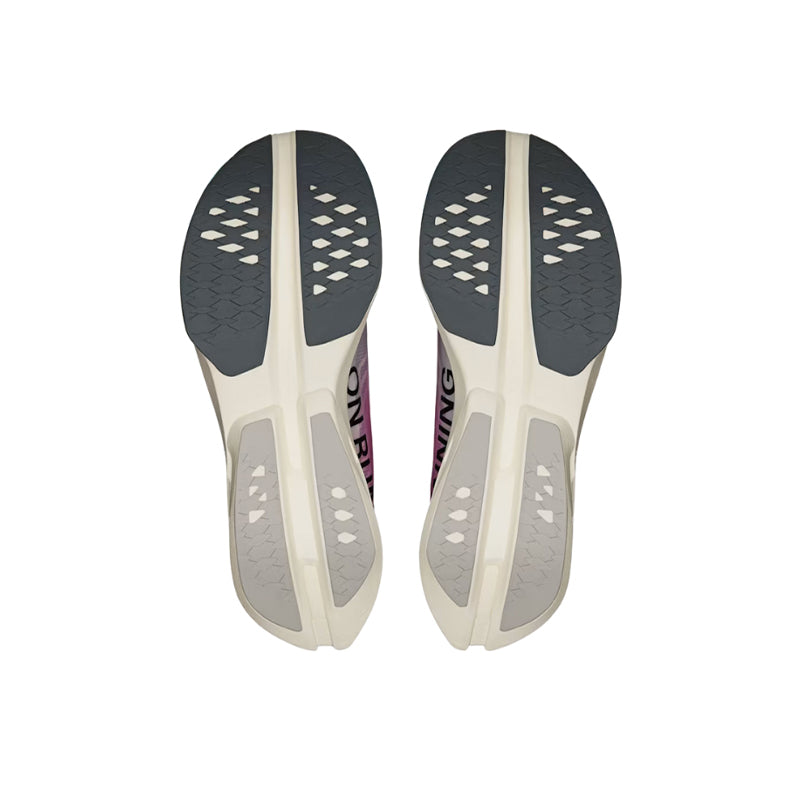 On Running Women&#39;s Cloudboom Strike 6.5