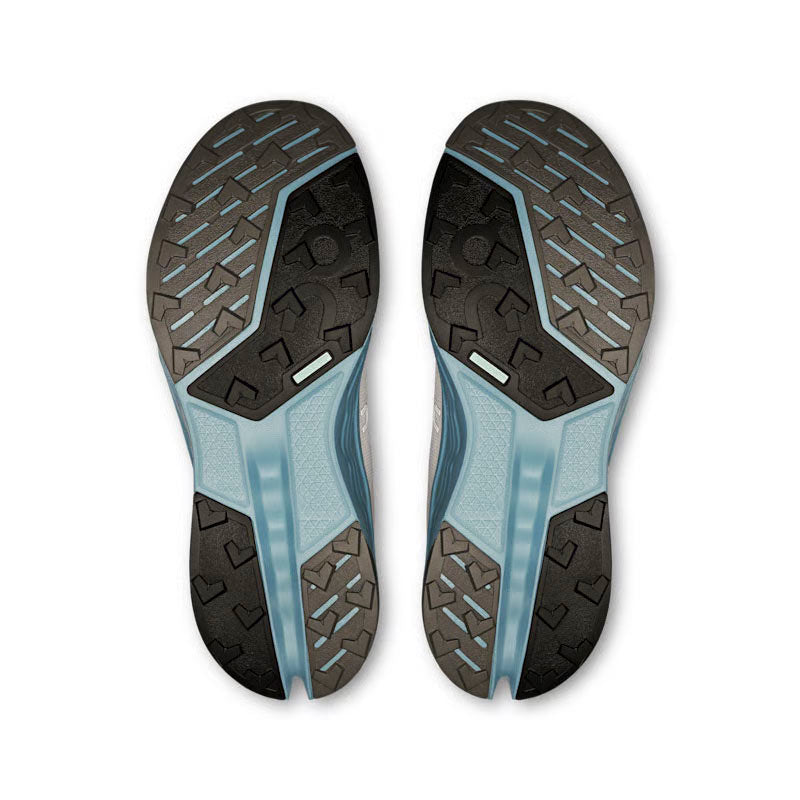 On Running Women&#39;s Cloudsurfer Trail 2 5.5