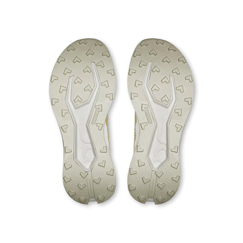 On Running Women&#39;s Cloudultra 3 5.5