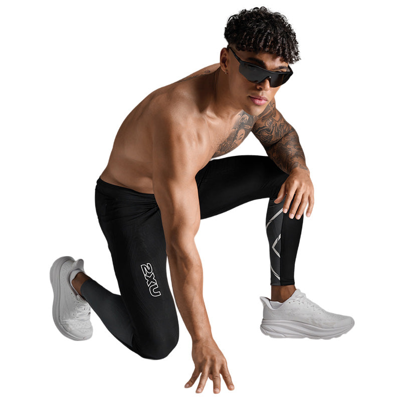 2XU Men's Light Speed React Compression Tigh S