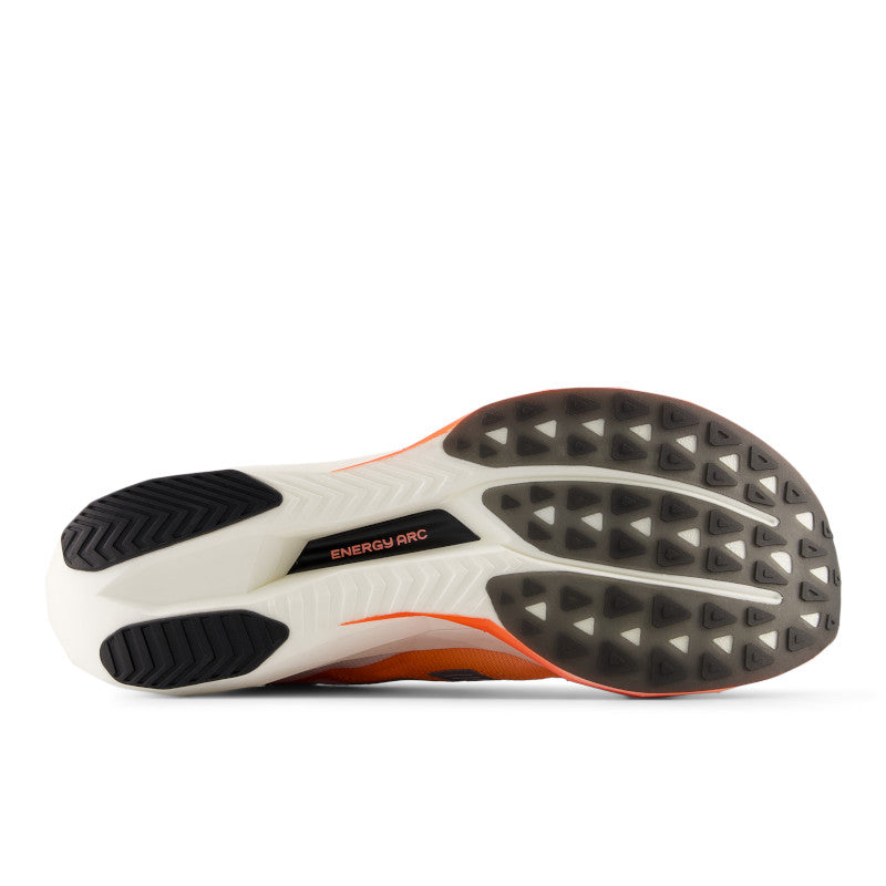New Balance Men&#39;s TCS NYC Marathon FuelCell SuperCom 7