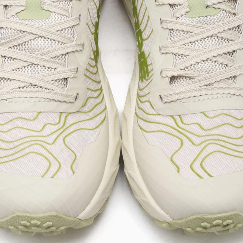 VEJA Women's Harpie Trail Aeroshell 6