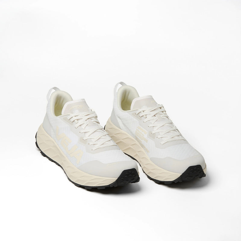 VEJA Women's Harpie Trail Aeroshell 6