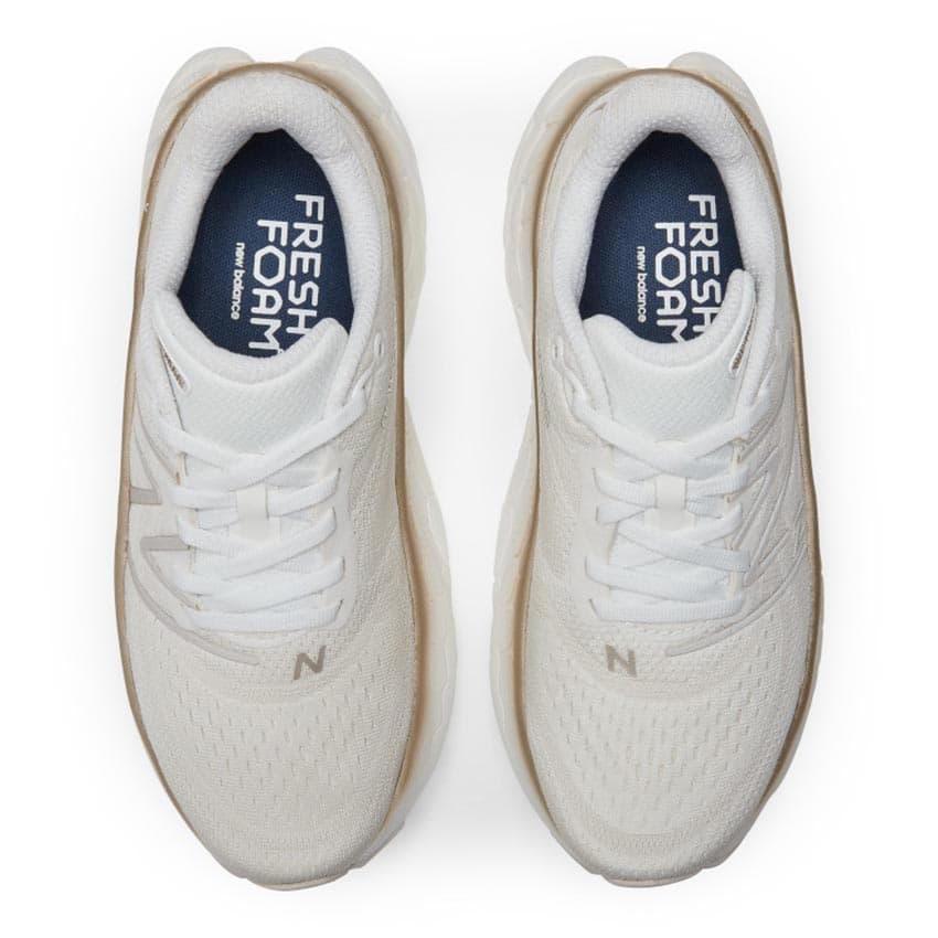 New Balance Women&#39;s Fresh Foam More V4 5